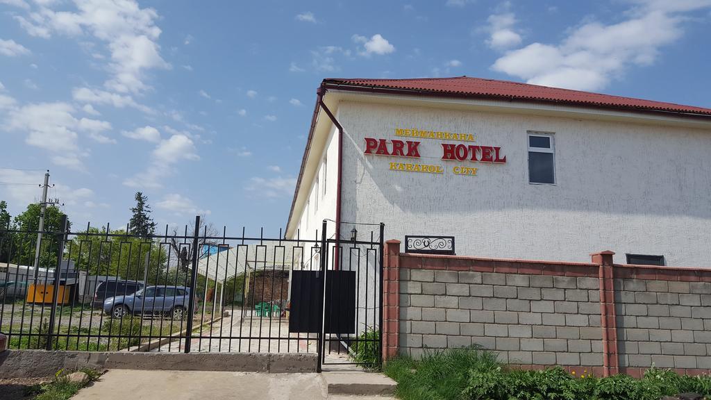קראקול Park Hotel&Hostel מראה חיצוני תמונה