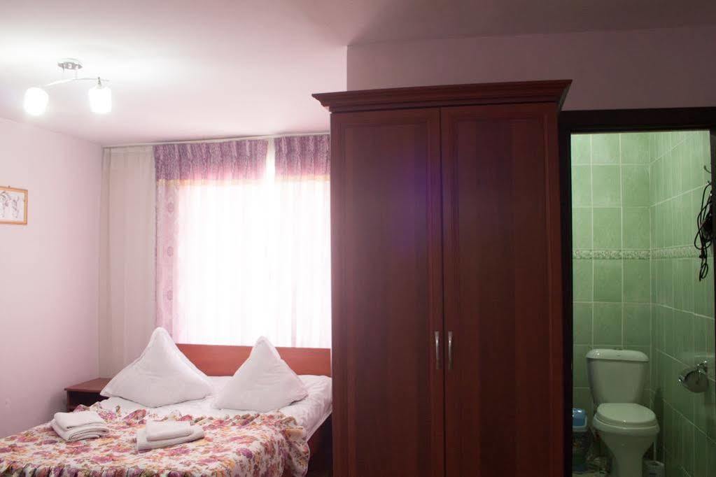 קראקול Park Hotel&Hostel מראה חיצוני תמונה